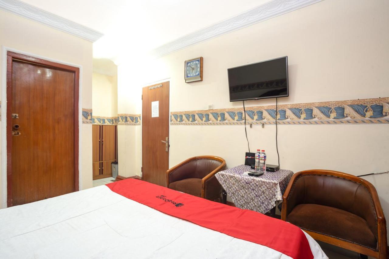 Reddoorz Near Rs Cikini Джакарта Экстерьер фото